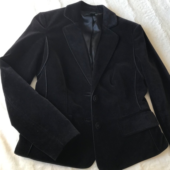 Runway Velvet 2 Piece Black Pant Suit - Picture 6 of 16